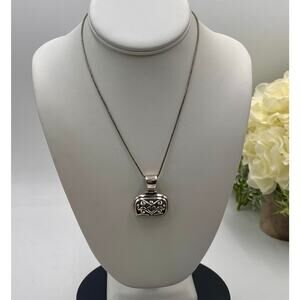 SF Sterling Silver Rectangular Shape Filigree‎ Scroll Pendant and 925 Chain